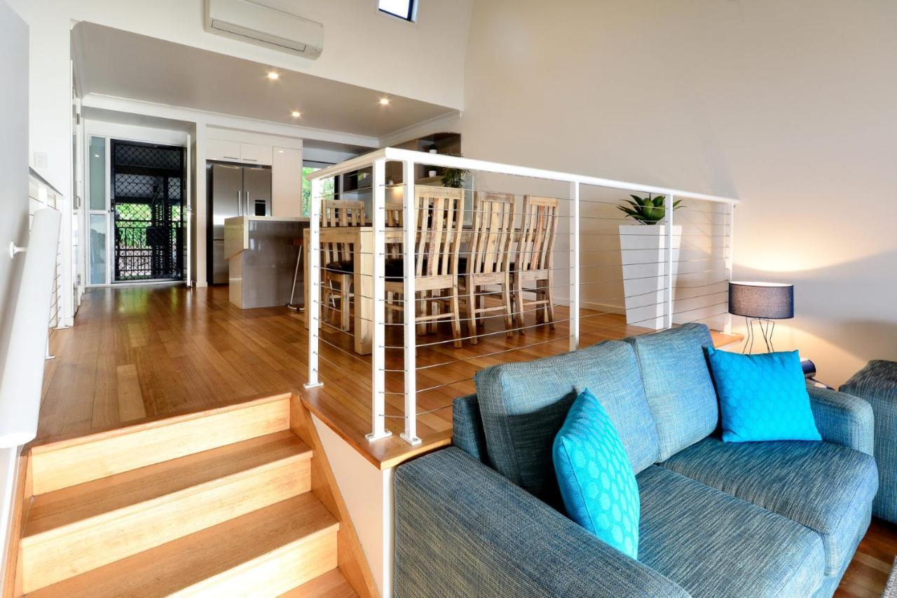 Shorelines 31 Renovated Upmarket Two Bedroom Apartment With Ocean Views And Buggy Île Hamilton Extérieur photo