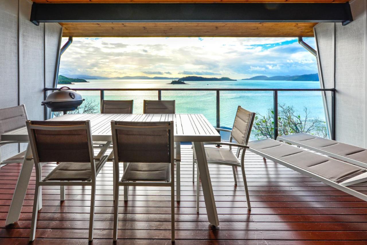 Shorelines 31 Renovated Upmarket Two Bedroom Apartment With Ocean Views And Buggy Île Hamilton Extérieur photo